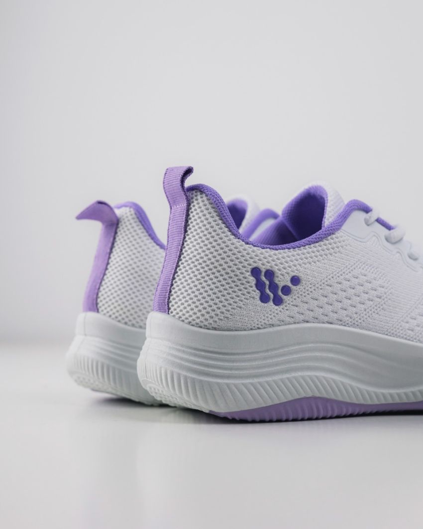 Wink - Infet white women fittness running