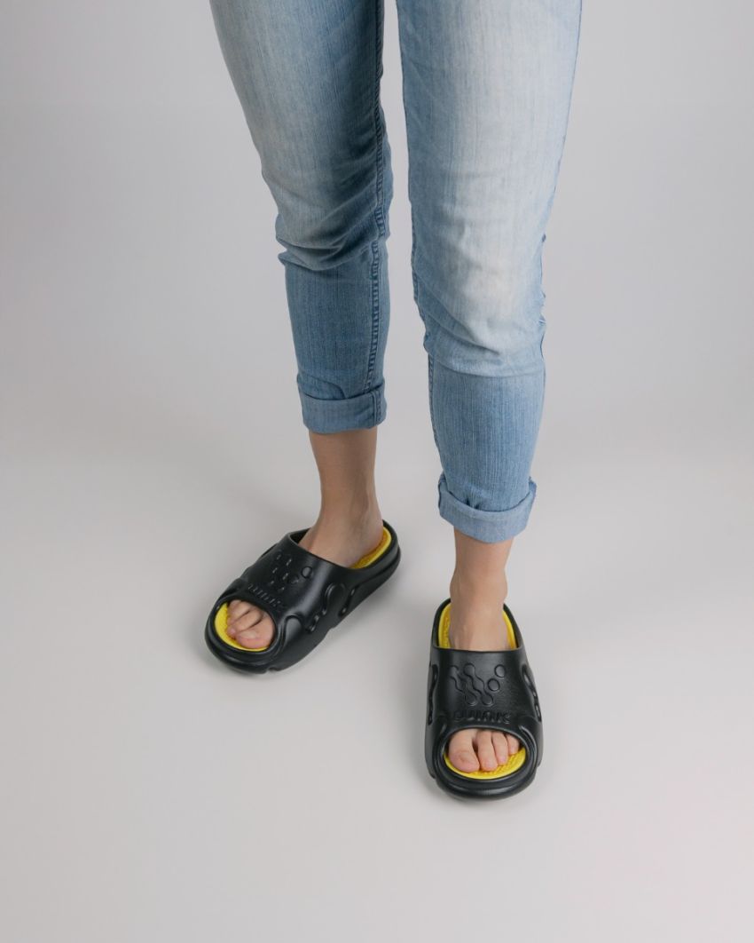 Wink - Calyx black women slippers
